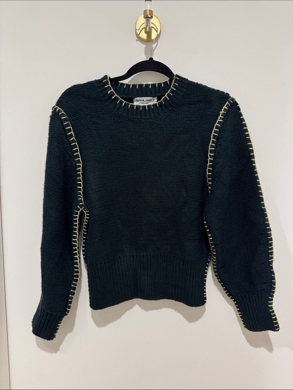 Olivia James/ Elizabeth James Sweater 💚 - Picture 3 of 6